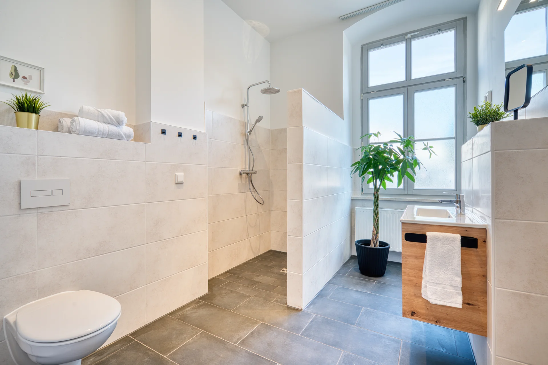 Gemütliches Schlafzimmer Ferienwohnung auf Airbnb in Leipzig. Fotograf für Ferienwohnung und Hotel in Leipzig, Dresden und Halle.