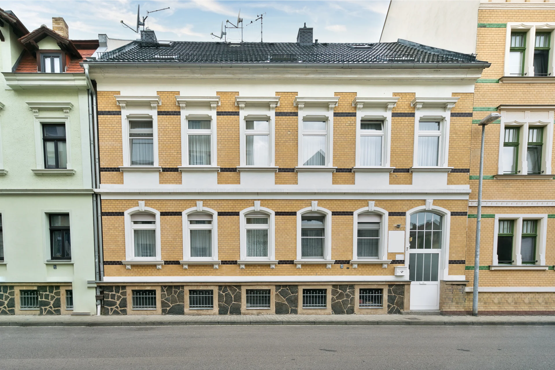 Weberstraße 7 - Fassade Neu_compressed Professioneller Immobilienfotograf Leipzig